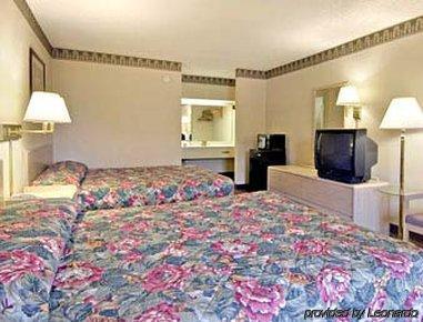 Hotel Super 8 Newnan Pokoj fotografie